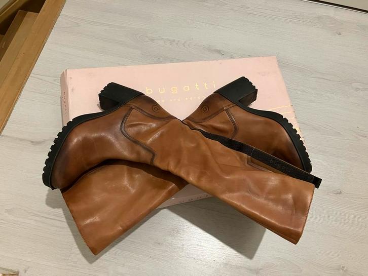 Bugatti Lange Laarzen - Prachtig!, Kleding | Dames, Schoenen, Zo goed als nieuw, Hoge laarzen, Bruin, Ophalen of Verzenden