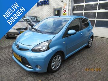 Toyota Aygo 1.0 VVT-i Dynamic Blue beschikbaar voor biedingen