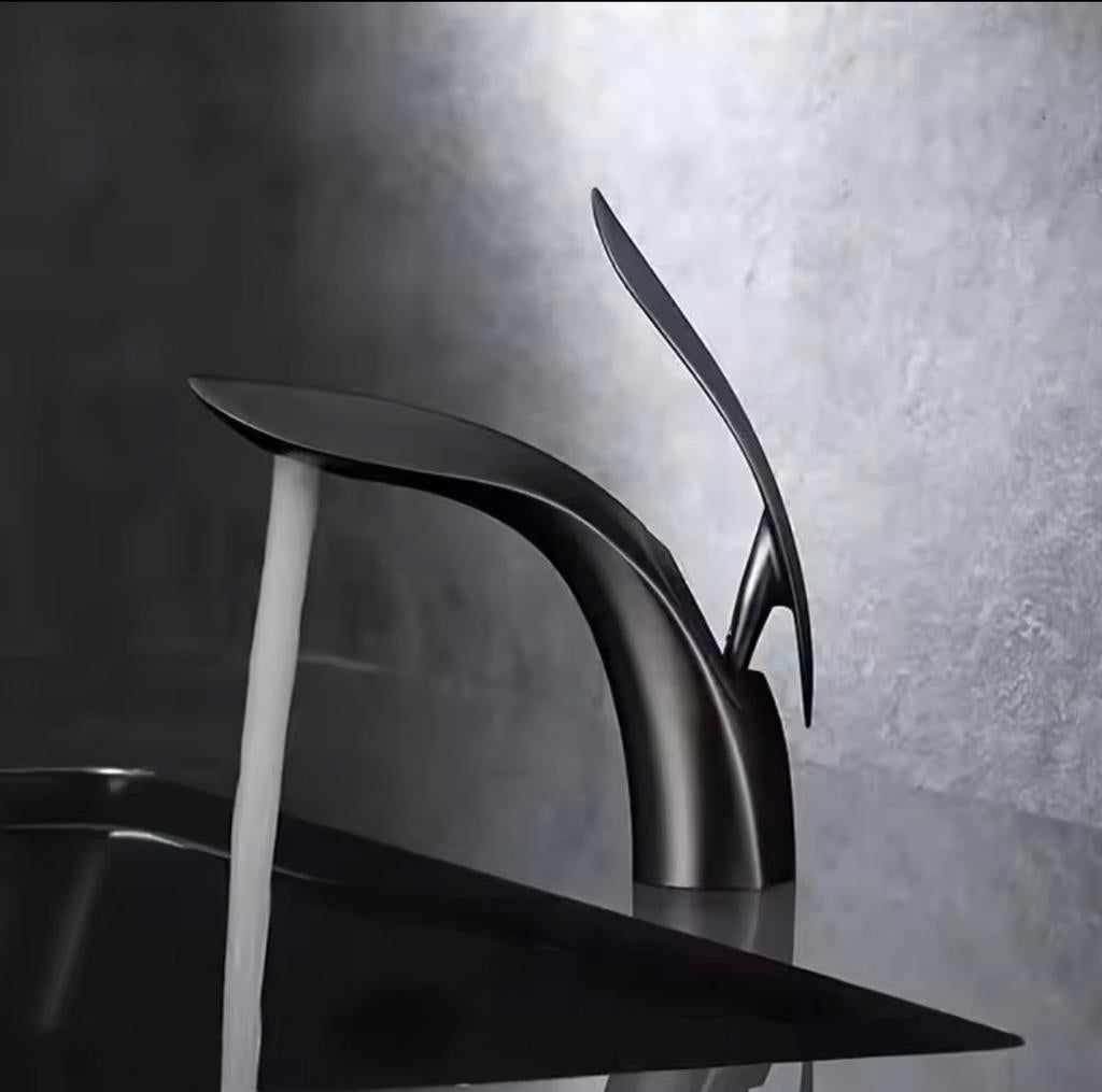 Design wastafel kranen chroom en zwart nieuw in doos 2 maten, Ophalen of Verzenden, Zo goed als nieuw, Chroom, Wastafel