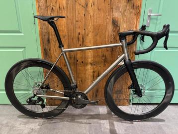 Nieuwe Campagnolo Super Record WLS 2x12 & Bora Ultra WTO 60 beschikbaar voor biedingen