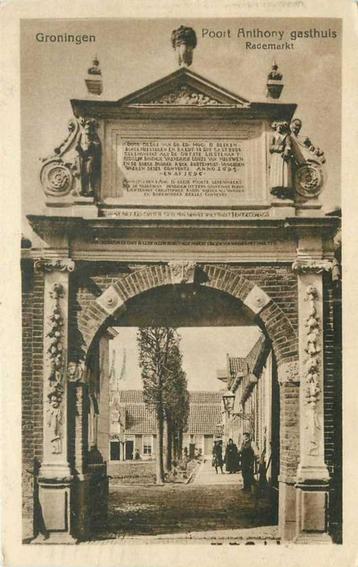 (300-104-001) Utrecht Stadhuis en Dom beschikbaar voor biedingen