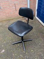 Leuke Zwarte Ahrend De Cirkel Kruk / Stoel ( vintage retro ), Gebruikt, Ophalen of Verzenden, In hoogte verstelbaar, Metaal