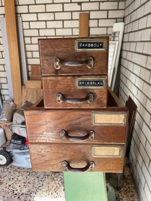 Vintage ambachtelijk gemaakte houten laatjes, Antiek en Kunst, Curiosa en Brocante, Ophalen