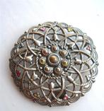 Oude siergesp. Filigrain met steentjes., Sieraden, Tassen en Uiterlijk, Broches, Ophalen of Verzenden, Gebruikt, Zilver, Overige materialen