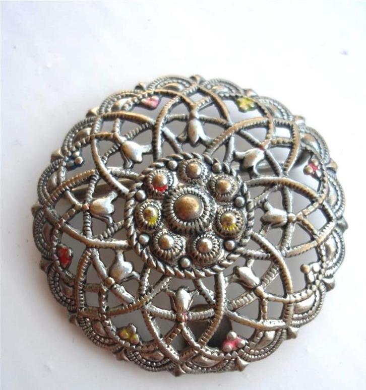 Oude siergesp. Filigrain met steentjes., Sieraden, Tassen en Uiterlijk, Broches, Gebruikt, Overige materialen, Zilver, Ophalen of Verzenden