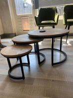 Salontafeltjes x3, Ophalen