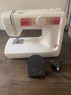 Toyota RS2000 Naaimachine, Hobby en Vrije tijd, Naaimachines en Toebehoren, Ophalen, Gebruikt, Naaimachine, Overige merken