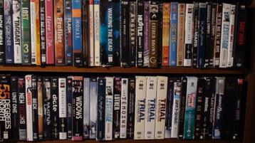 17 dvd films diverse series comedy actie oorlog sf. beschikbaar voor biedingen