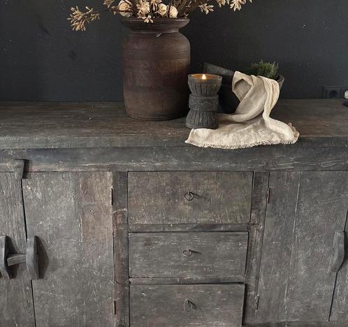 Oud houten dressior old farm Aura Peeperkorn SALE!!, Huis en Inrichting, Kasten | Dressoirs, 150 tot 200 cm, 50 tot 75 cm, Met lade(s)