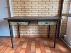 Vintage industrieel hout metalen bureau.519, Huis en Inrichting, Bureaus, Ophalen, Gebruikt, Bureau