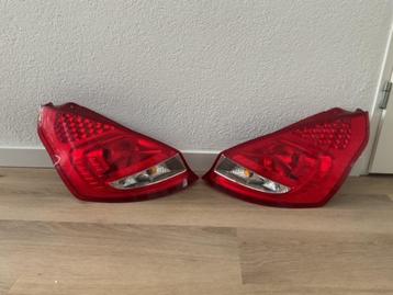 Ford fiesta Mk7 achterlichten.  beschikbaar voor biedingen