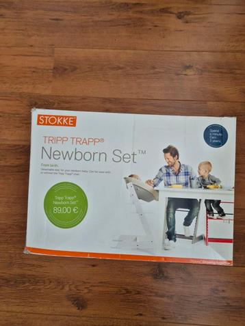 Stokke newborn set met hoes en speelboog beschikbaar voor biedingen
