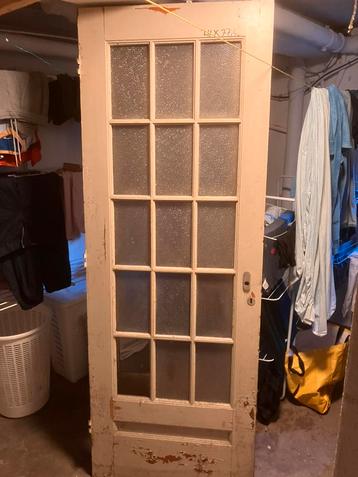 Twee klassieke deuren met glas 211x77,5 beschikbaar voor biedingen