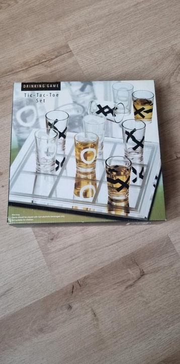 Tic tac toe spel (boter kaas en eieren) drinkspelletje beschikbaar voor biedingen