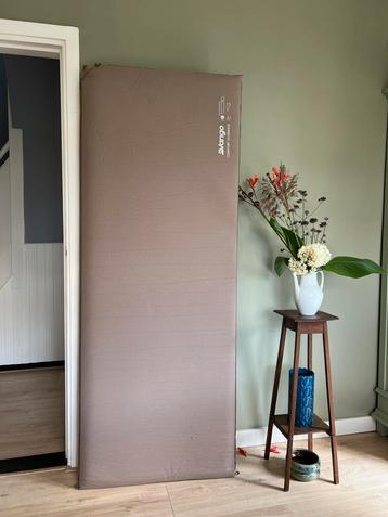Vango grande en single matras beschikbaar voor biedingen