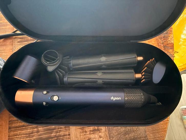 Dyson Airwrap Complete - Haarstyling Tool, Witgoed en Apparatuur, Persoonlijke-verzorgingsapparatuur, Zo goed als nieuw, Haarverzorging