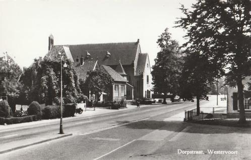 Westervoort, Dorpstraat., Verzamelen, Ansichtkaarten | Nederland, Ongelopen, Gelderland, Verzenden