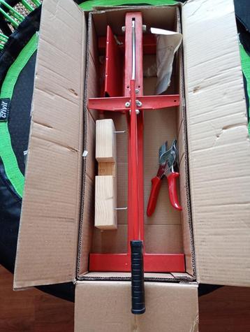 laminaat knipper plus verstekkniptang beschikbaar voor biedingen