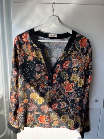 Blouse  beschikbaar voor biedingen