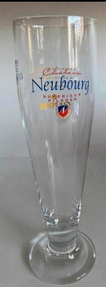 Bierglas van Chateau Neubourg superieure pilsener. H. 23 cm. beschikbaar voor biedingen