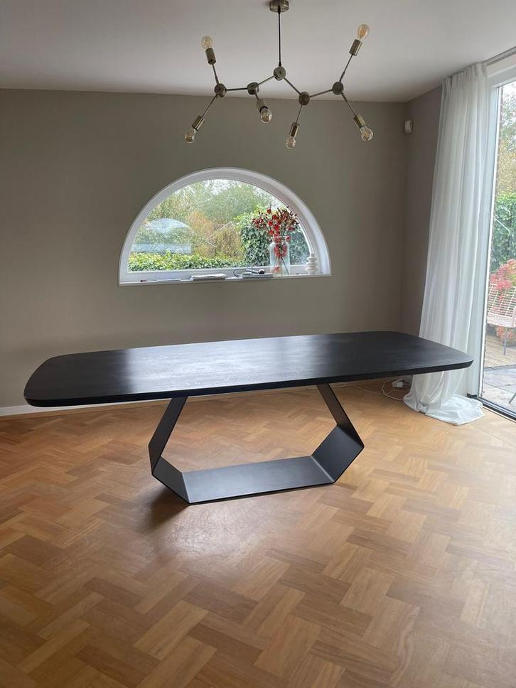 Zwarte Deense ovale eettafel - Vermeer poot, Huis en Inrichting, Tafels | Eettafels, Zo goed als nieuw, 100 tot 150 cm, 150 tot 200 cm