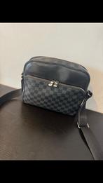 Louis Vuitton Dayton Reporter PM, Ophalen of Verzenden, Zo goed als nieuw, Zwart, Leer