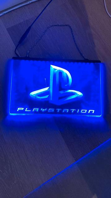 Playstation LED Bord/Lamp beschikbaar voor biedingen