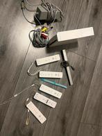 Wii - Disc lezer kapot 5 controllers en kabels, Spelcomputers en Games, Ophalen of Verzenden, Gebruikt, Met 3 controllers of meer