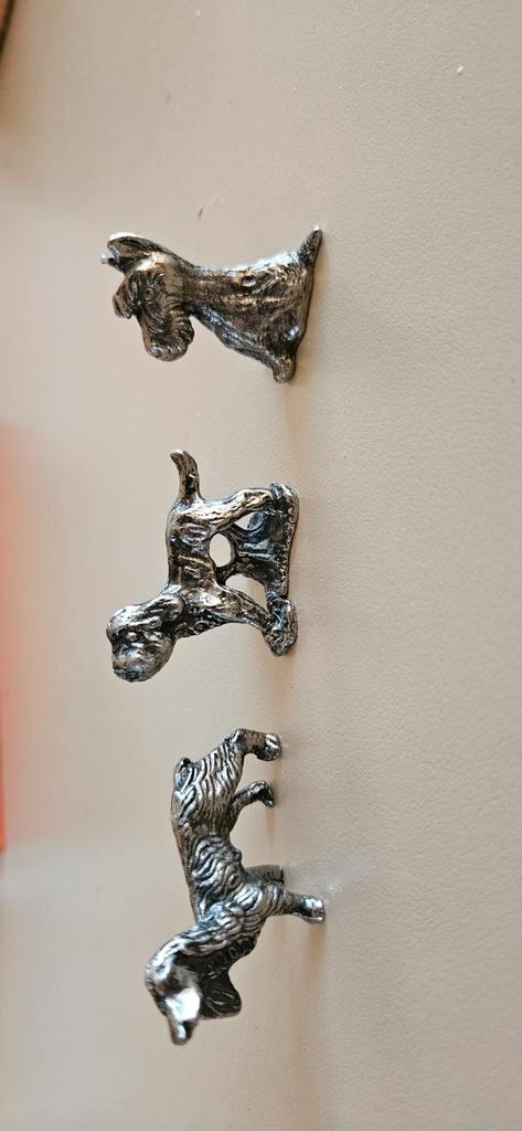 Hondjes zilver tin 3,50 per stuk, Verzamelen, Beelden en Beeldjes, Nieuw, Dier, Verzenden