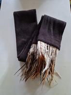Unieke sjaal met vogelveren in  koffiebruin, Verzenden, Zo goed als nieuw, Maat 46/48 (XL) of groter, Sjaal