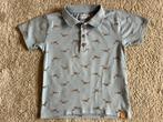 Leuk polo shirt met dino print. Maat 110, Ophalen of Verzenden, Zo goed als nieuw, Jongen, Shirt of Longsleeve