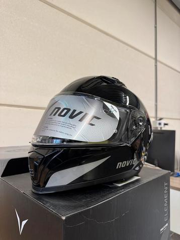 Gloednieuwe Novic motor helm beschikbaar voor biedingen