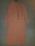 Sjiek Mantel pakje zalm kleur bijenkorf mt 44, Kleding | Dames, Kostuum of Pak, Overige kleuren, Bijenkorf, Maat 42/44 (L)