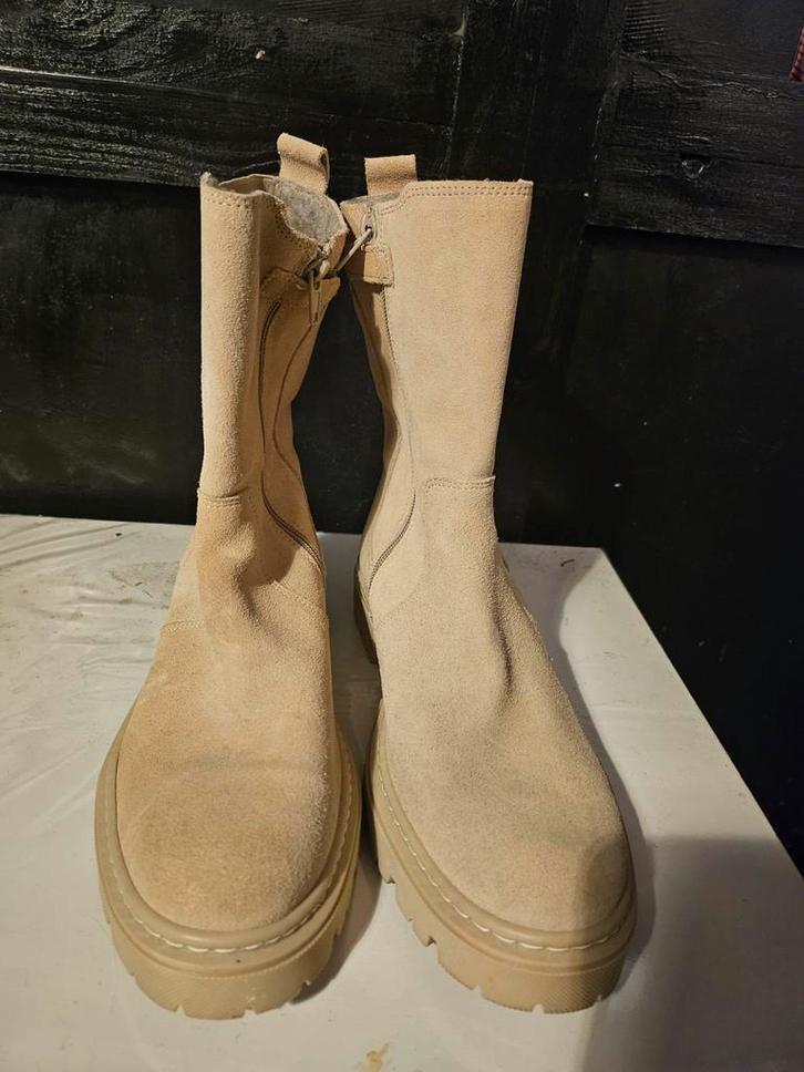 Sub 55 Suède Laarzen - Maat 39, Kleding | Dames, Schoenen, Nieuw, Lage of Enkellaarzen, Beige, Ophalen