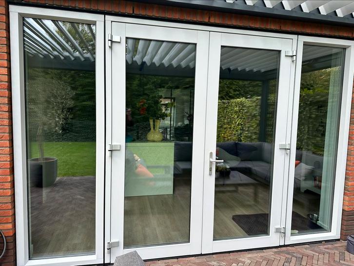 Mooie kunststof pui met openslaande deuren!, Doe-het-zelf en Verbouw, Deuren en Horren, Zo goed als nieuw, Buitendeur, 215 cm of meer