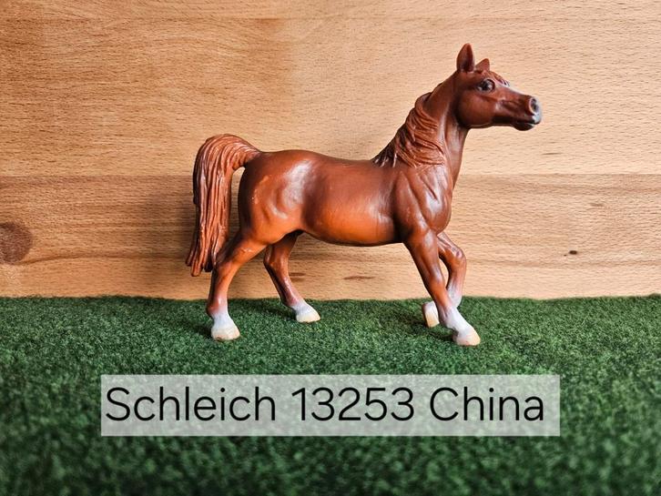 Schleich 13253 Chestnut mare / Vos merrie uit 2002, Verzamelen, Dierenverzamelingen, Gebruikt, Beeldje of Figuurtje, Paard, Ophalen of Verzenden