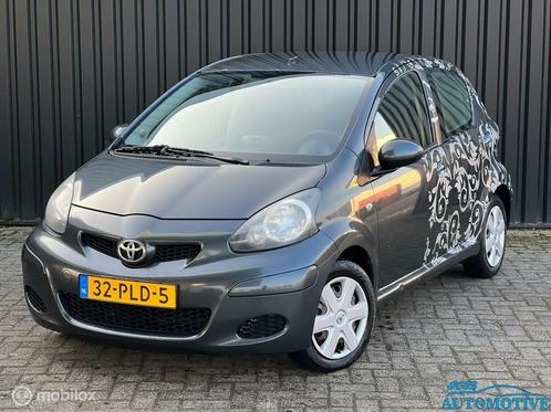 Toyota Aygo 1.0-12V Comfort Navigator |NIEUWE APK|, Auto's, Toyota, Bedrijf, Te koop, Aygo, ABS, Airbags, Airconditioning, Alarm