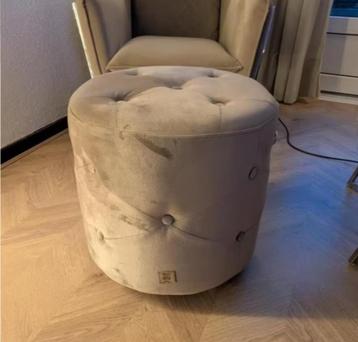 Riviera Maison poefje velvet in nieuw staat. beschikbaar voor biedingen