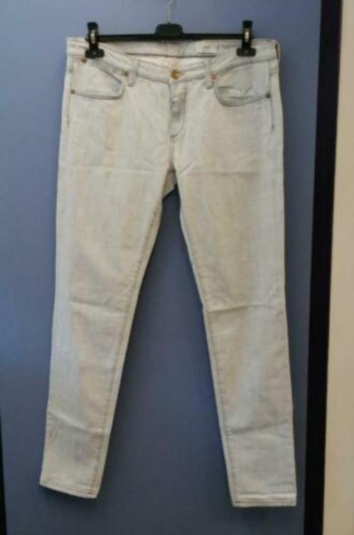 Closed heel licht blauw jeans stretch mt 33 (L) nr 36029, Kleding | Dames, Spijkerbroeken en Jeans, Zo goed als nieuw, W33 - W36 (confectie 42/44)
