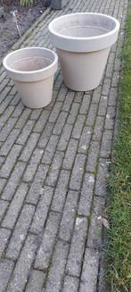 Grijze bloempotten groot en klein 2×/kunstof, Ophalen, Zo goed als nieuw, Rond, Kunststof