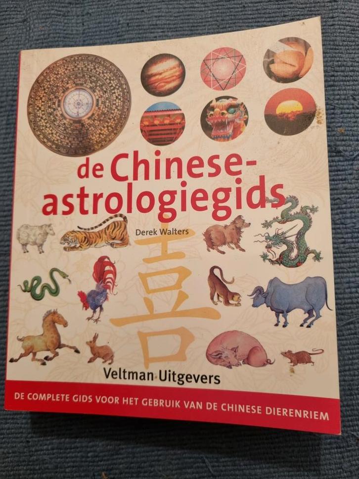 De Chinese Astrologiegids - Derek Walters, Boeken, Esoterie en Spiritualiteit, Zo goed als nieuw, Achtergrond en Informatie, Astrologie