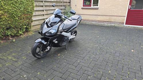 Derbi GP1 V2 Revolution ketting Piaggio powerd, Fietsen en Brommers, Scooters | Piaggio, Zo goed als nieuw, Overige modellen, Ophalen