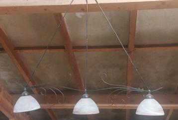Mooie Hanglamp met 3 Lampen beschikbaar voor biedingen