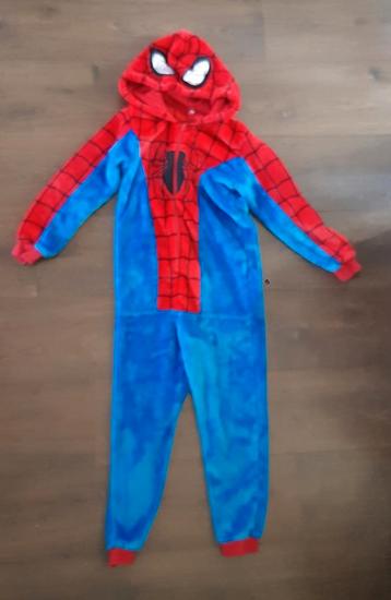 Marvel Spiderman onesie maat 140. Rood, blauw, zwart.  