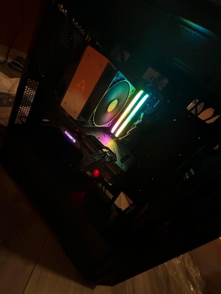 Gaming PC Ryzen 5 7500F + RX 7900 GRE -, Computers en Software, Desktop Pc's, Zo goed als nieuw, 4 Ghz of meer, SSD, Gaming, Ophalen