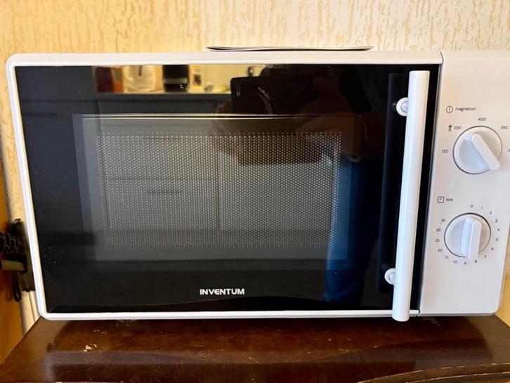 Inventum witte vrijstaande solo-magnetron MN205S, Witgoed en Apparatuur, Magnetrons, Gebruikt, Vrijstaand, Magnetron, Minder dan 45 cm