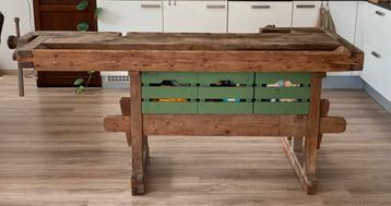 Stoere, oude werkbank met 3 Ikea opbergkisten beschikbaar voor biedingen