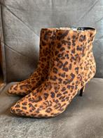 Panterprint dames laarsjes met naaldhak nieuw 40, Ophalen of Verzenden, Nieuw, Bruin, Schoenen met hoge hakken