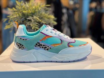 POSH by Poelman sneakers Nu € 34,95 beschikbaar voor biedingen