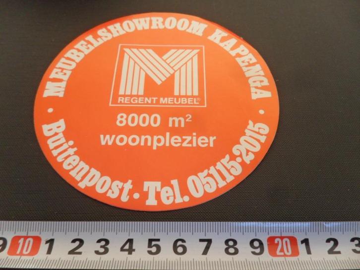 sticker Buitenpost Meubelshowroom KAPENGA Regent Meubel, Verzamelen, Stickers, Zo goed als nieuw, Ophalen